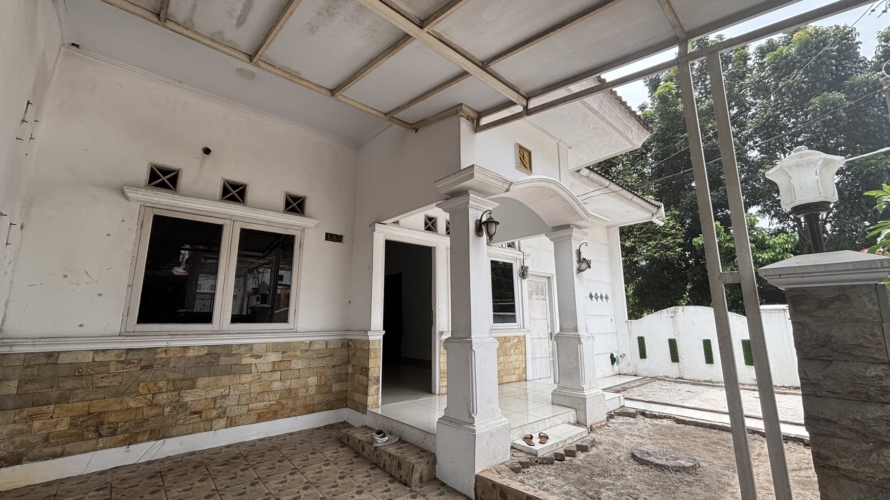 Rumah Cantik, Hoek di Vila Nusa Indah V