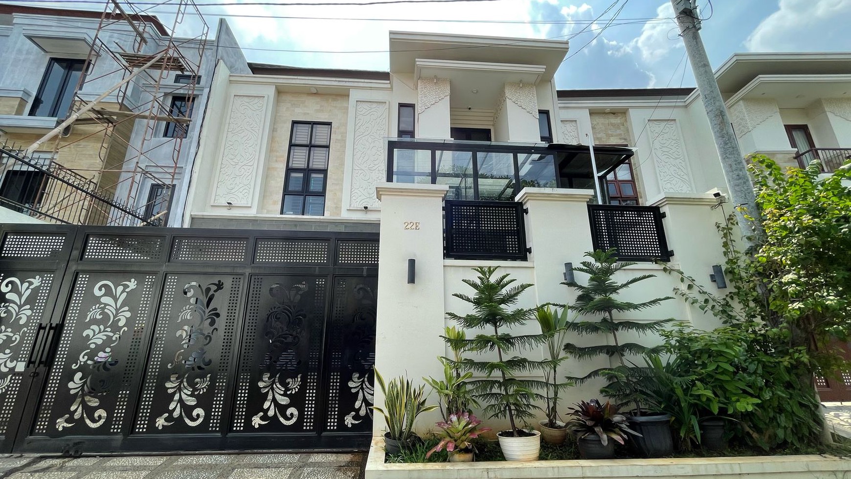 DiJual Rumah Cantik Siap Huni di Lebak Bulus, Jakarta Selatan