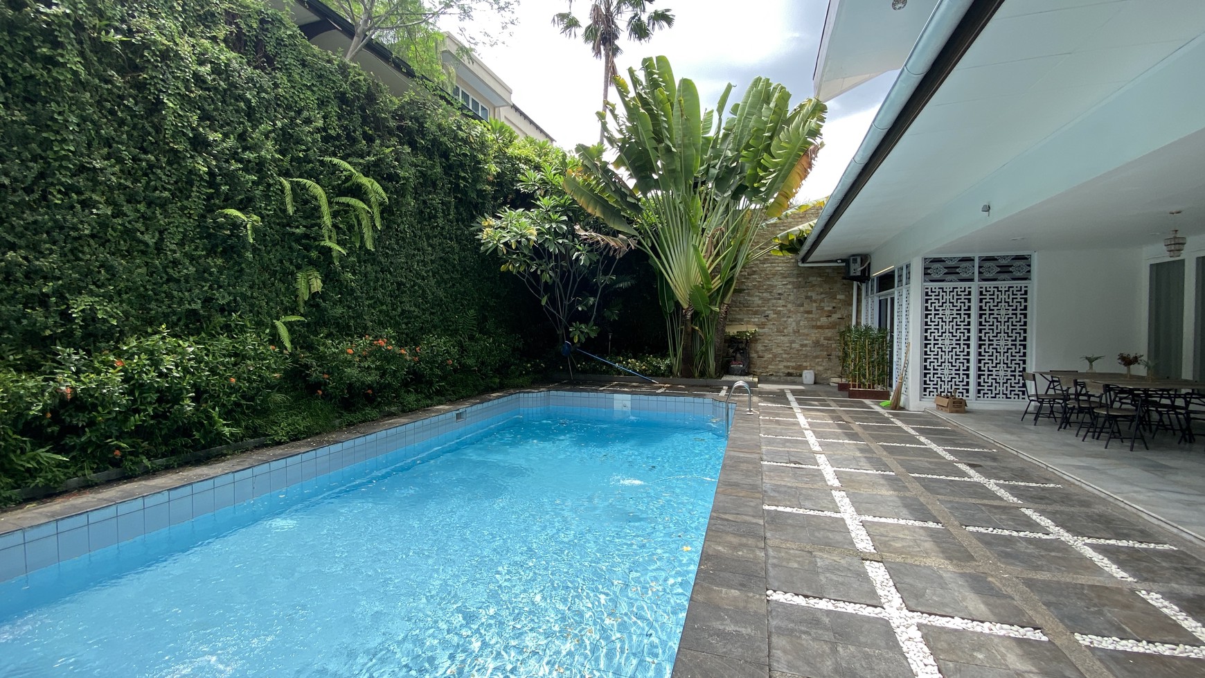 Rumah Hitung Tanah Area Cipete