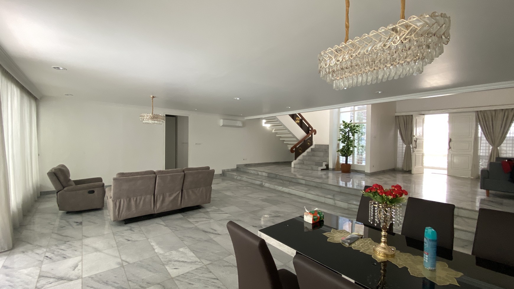 Rumah Hitung Tanah Area Cipete