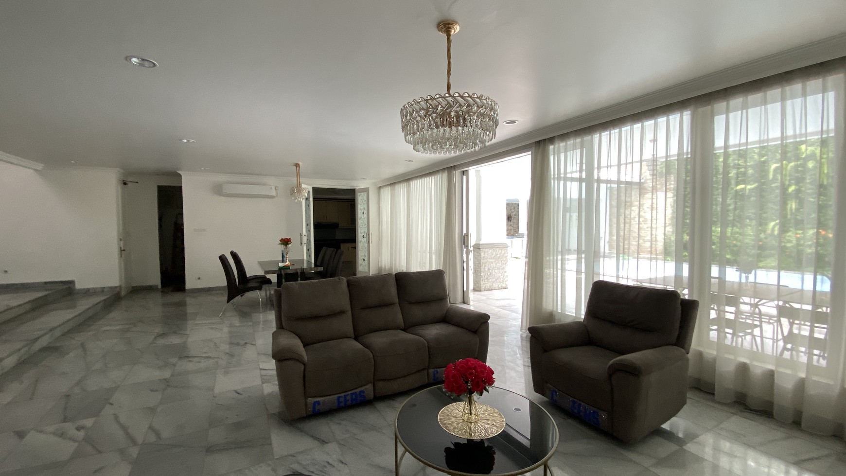 Rumah Hitung Tanah Area Cipete