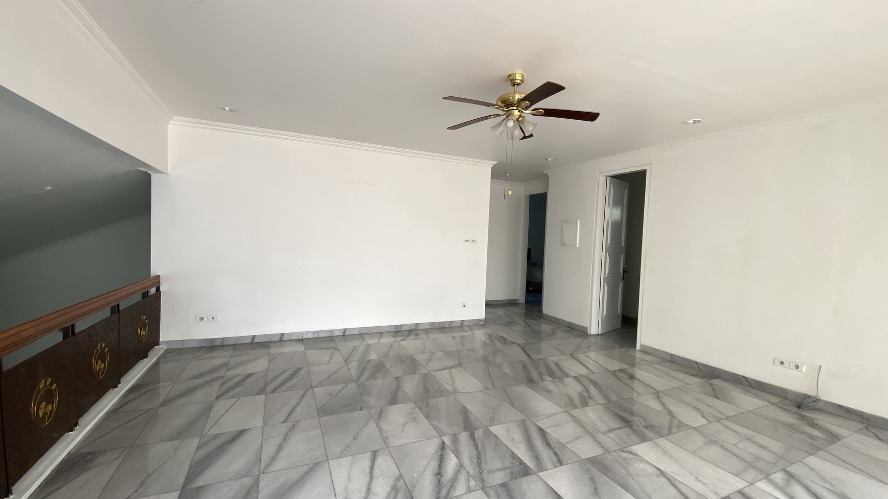 Rumah Hitung Tanah Area Cipete