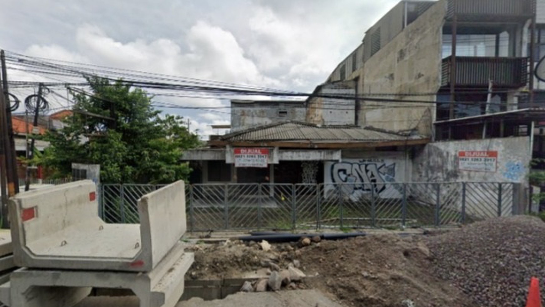 Rumah Hitung Tanah Area Cipete