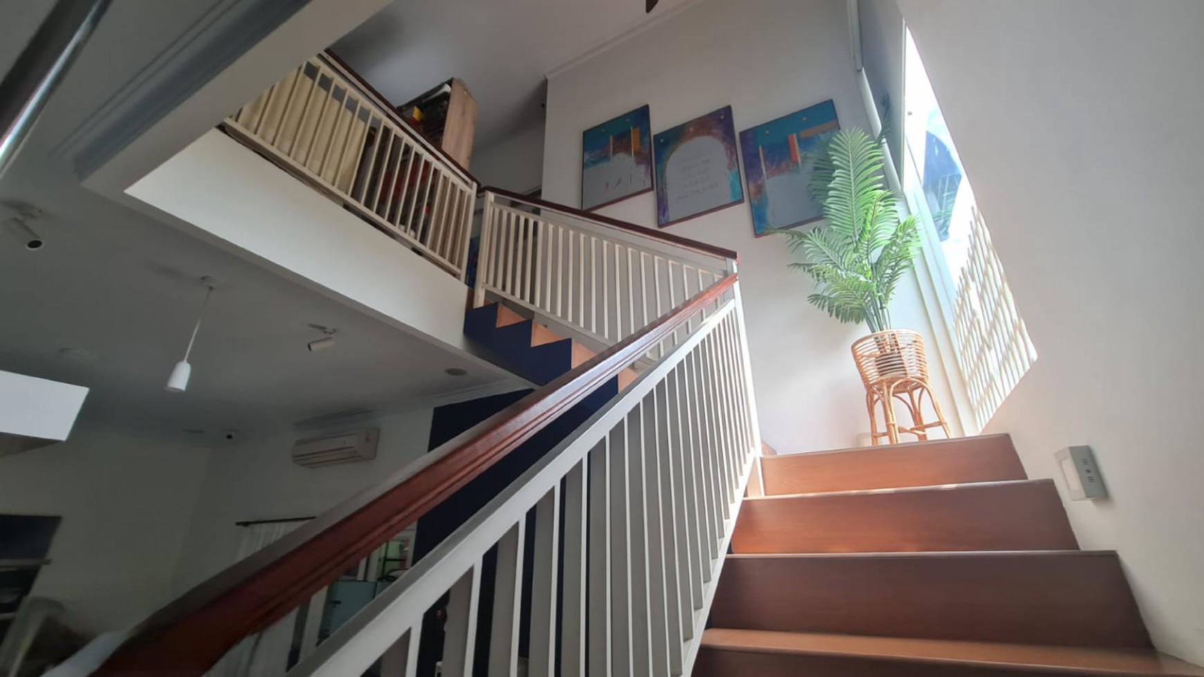 Rumah cantik siap Huni full furnish di daerah Kebagusan Jakarta Selatan.