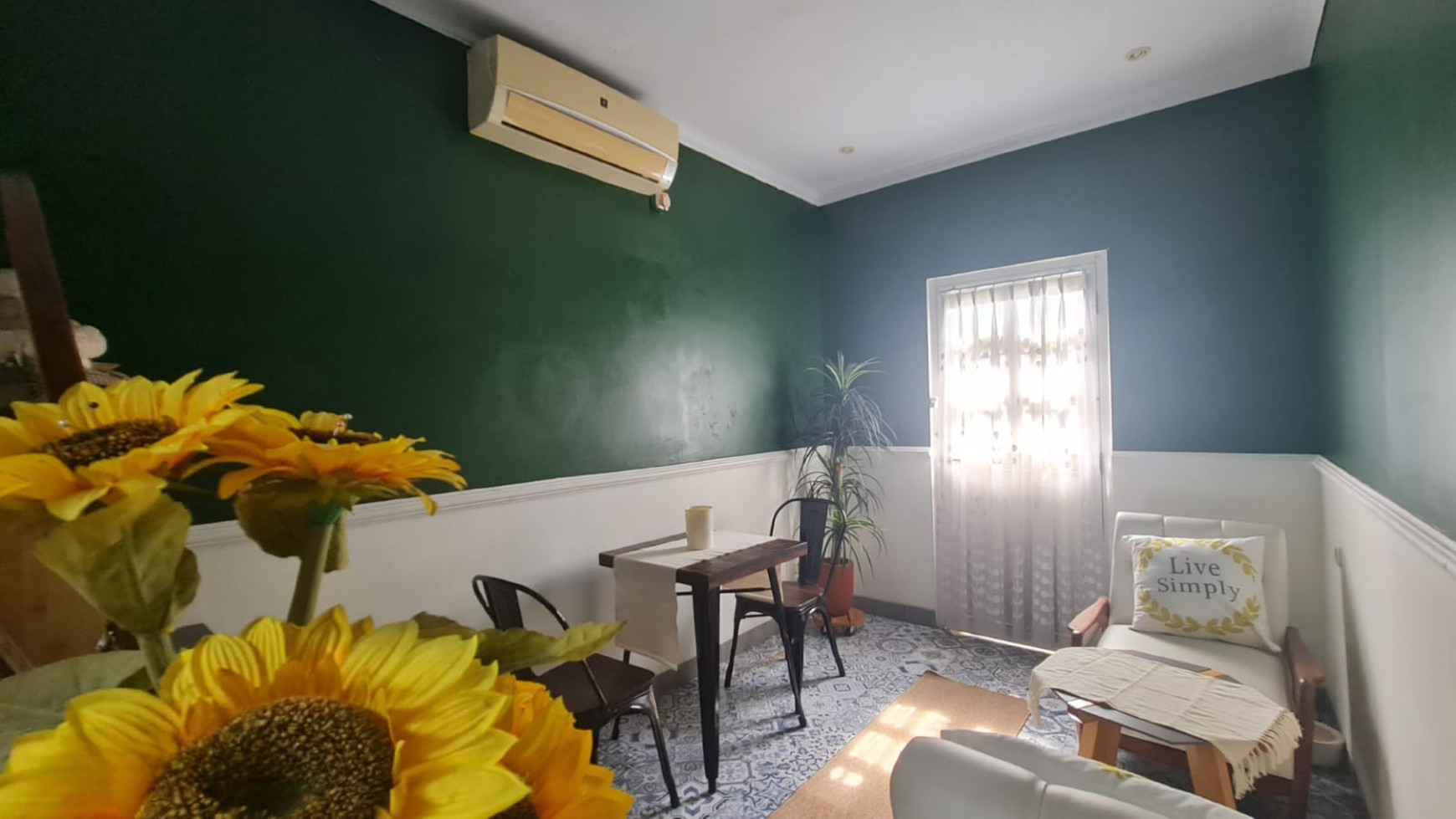 Rumah cantik siap Huni full furnish di daerah Kebagusan Jakarta Selatan.