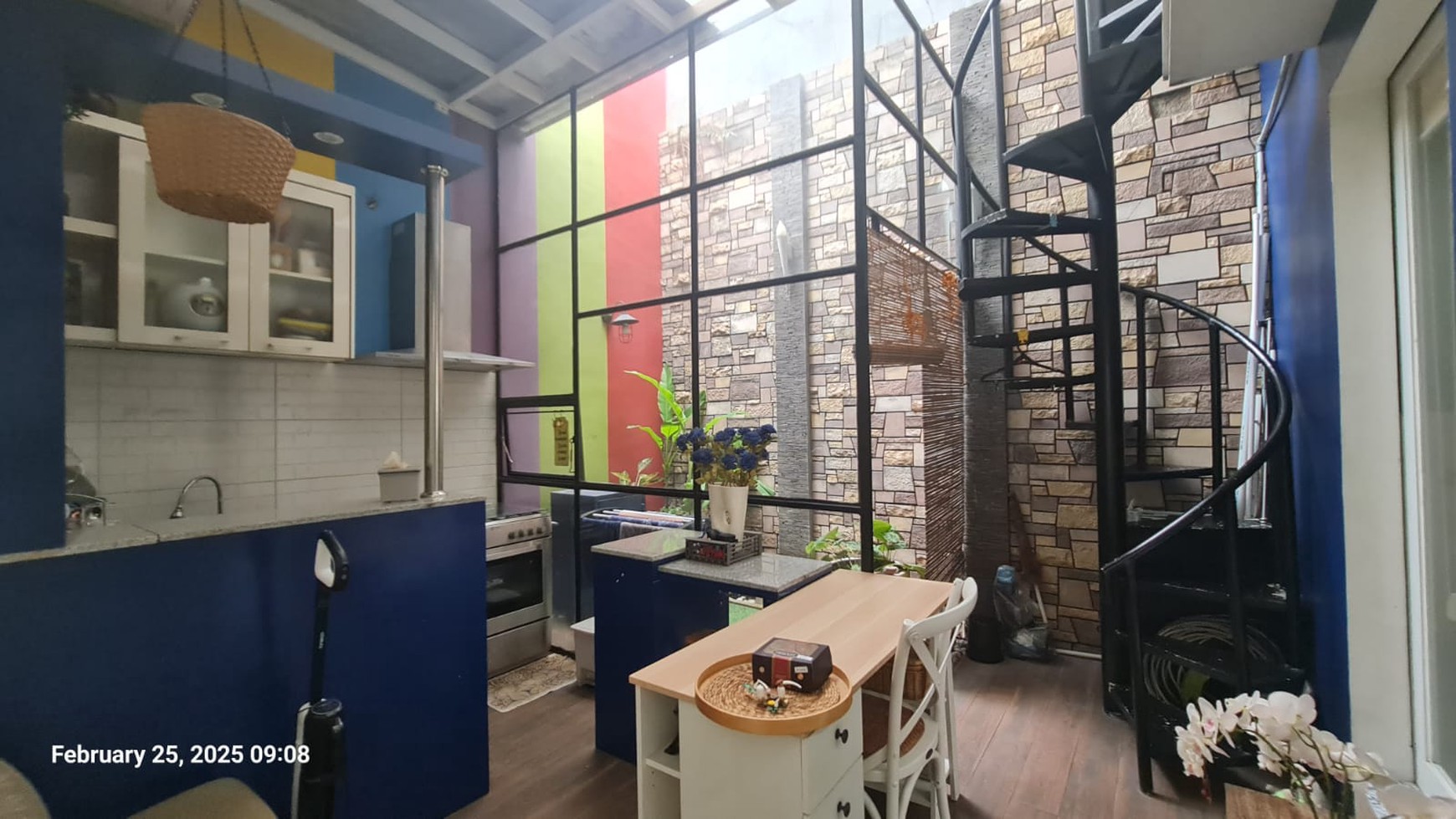 Rumah cantik siap Huni full furnish di daerah Kebagusan Jakarta Selatan.