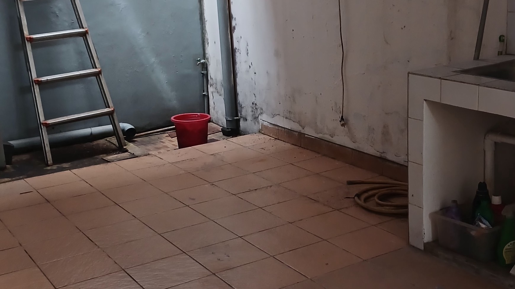 Rumah Minimalis di bawah 1 M siap huni dalam Cluster di Ciputat.