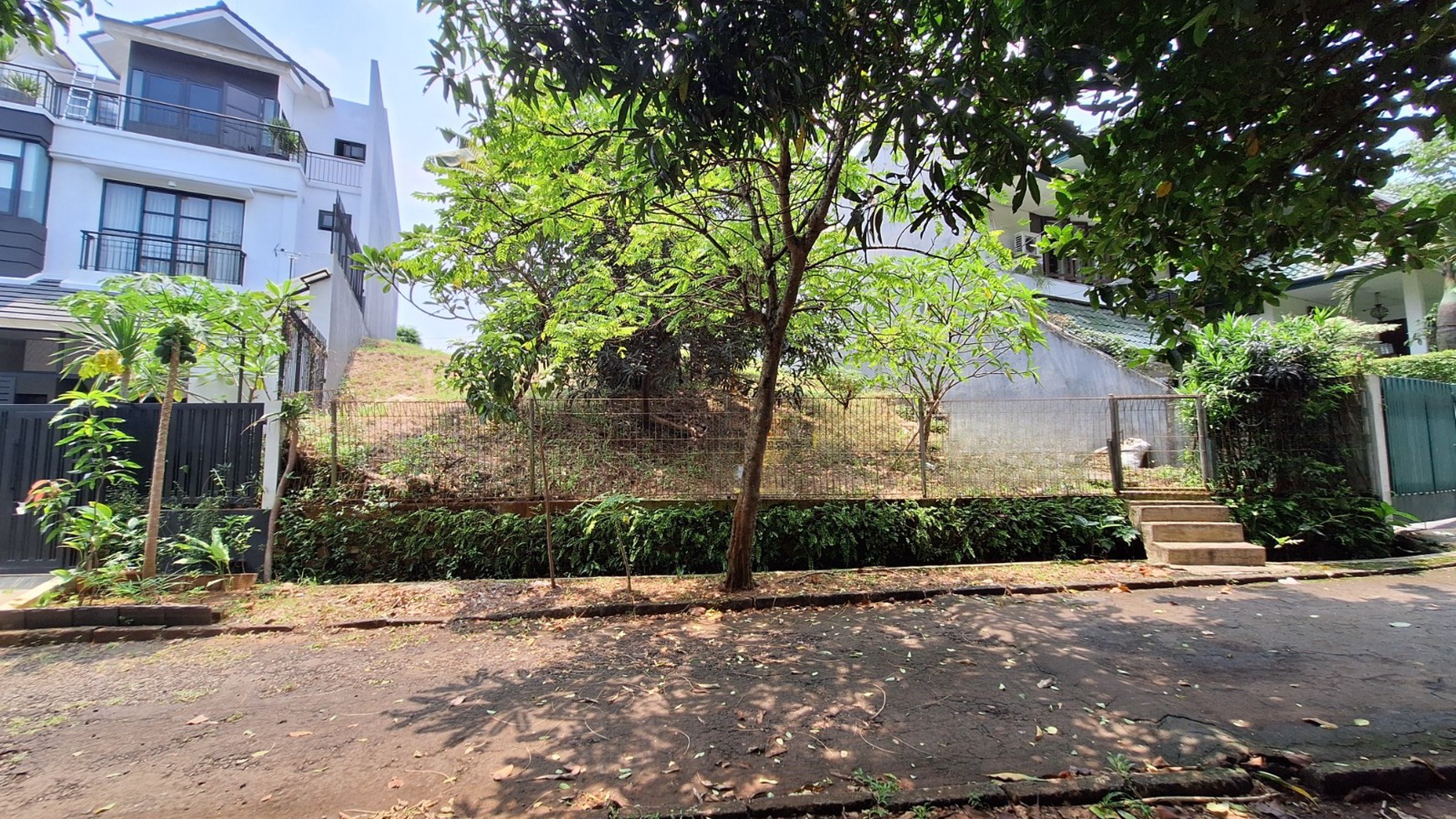 Tanah Kavling Seluas 113 m2 Lokasi Bagus di Cinere - Strategis & Investasi Menjanjikan