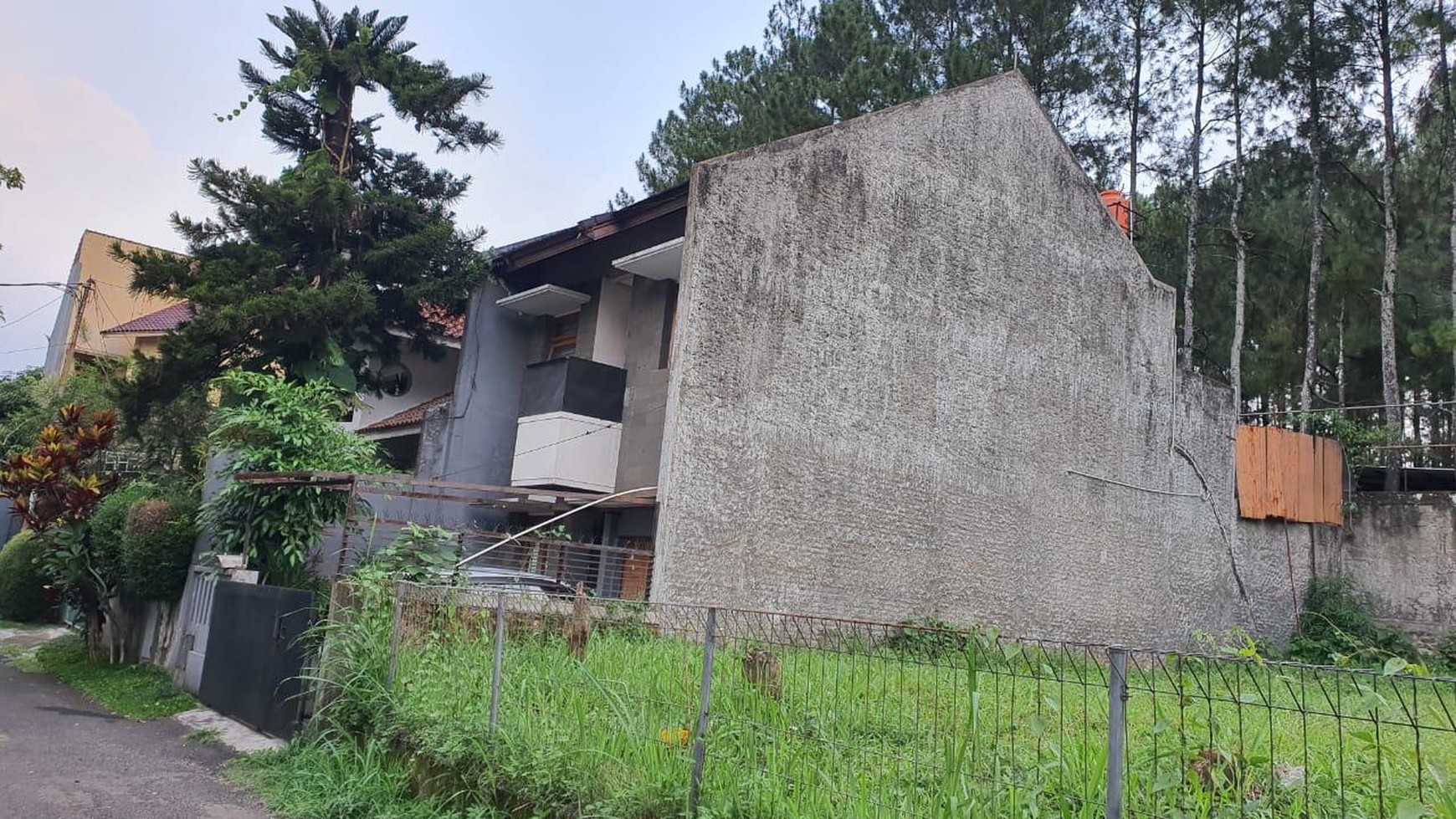 Rumah Bagus Siap Huni di Sayap Dago, Bandung