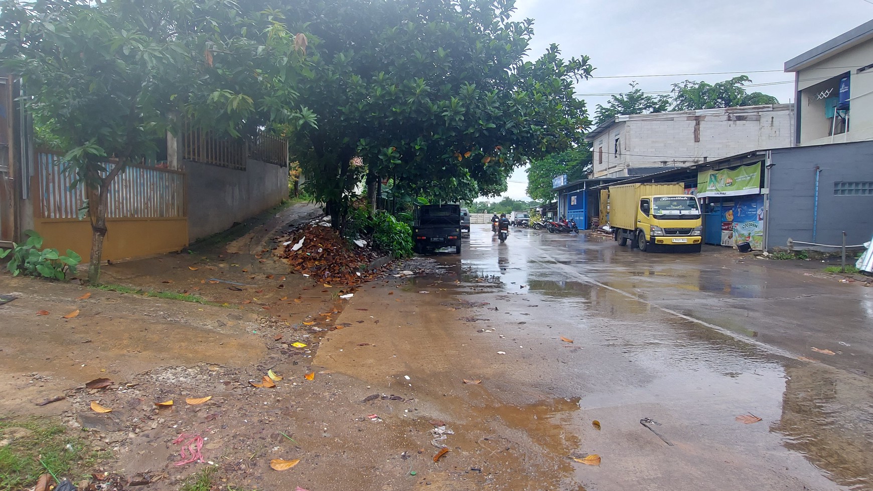 Tanah Hook di Daerah Pengasinan Depok, Jawa Barat