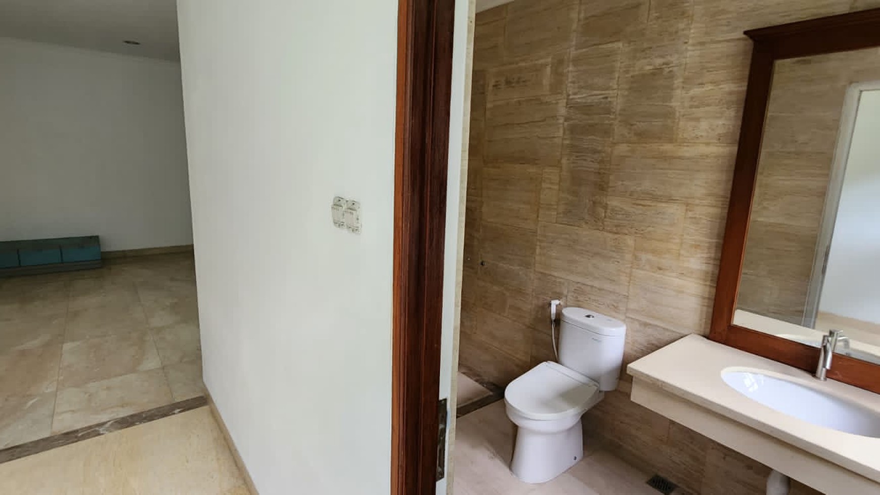 Hunian Asri Luas Diarea Cluster Villa Cinere Mas, Dekat Stasiun MRT