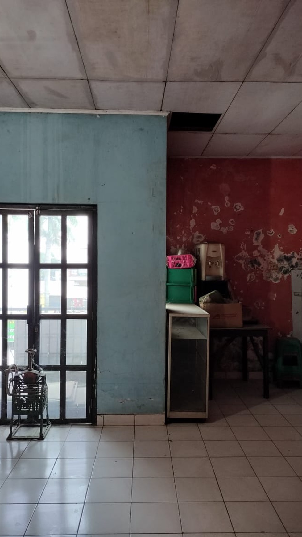 Ruko Siap untuk Usaha di Komplek Griya Bukit Jaya Gunung Putri