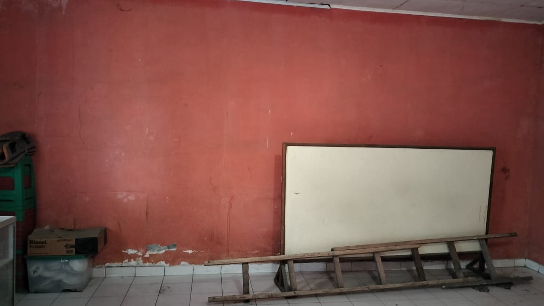 Ruko Siap untuk Usaha di Komplek Griya Bukit Jaya Gunung Putri