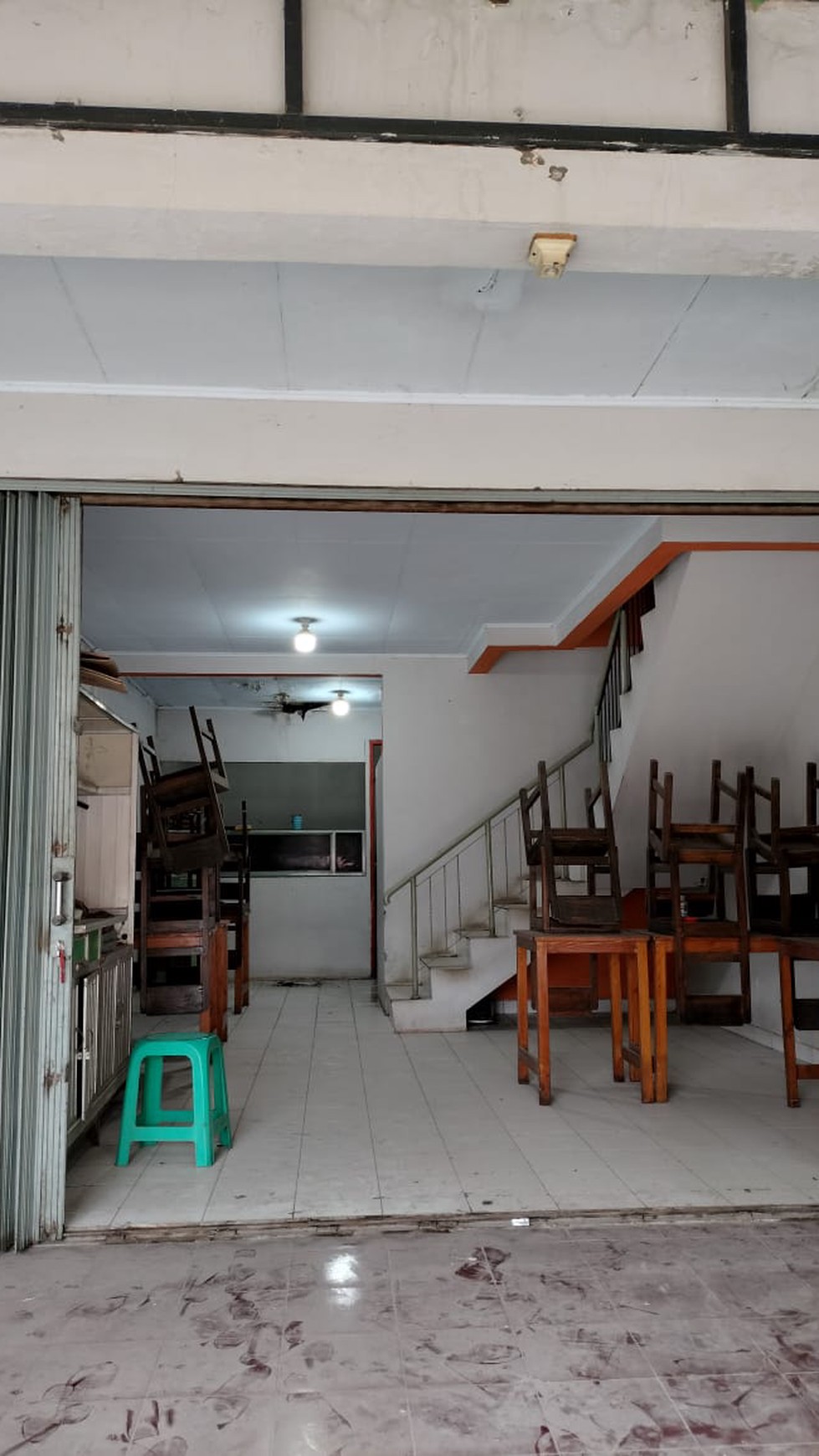 Ruko Siap untuk Usaha di Komplek Griya Bukit Jaya Gunung Putri