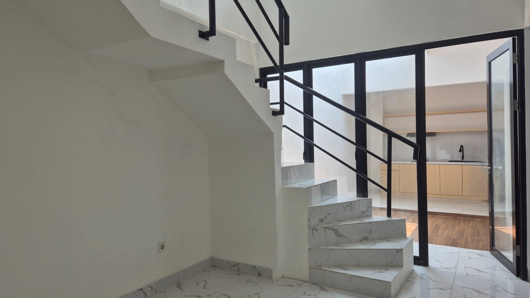 Rumah brand new siap huni di bintaro sektor 4