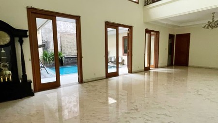 Di Jual Rumah  lokasi di Jl Wijaya Melawai Blok M Kebayoran Baru Jakarta Selatan