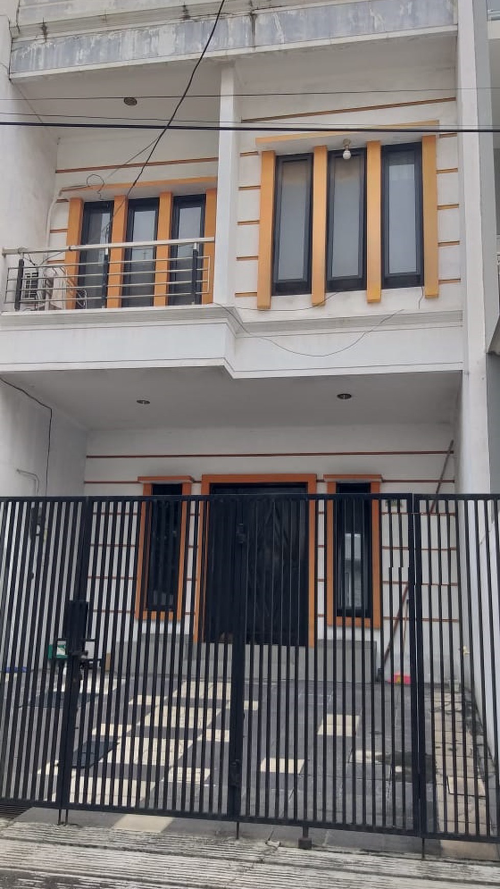 Rumah 3 lantai di Kelapa Gading, aman, nyaman