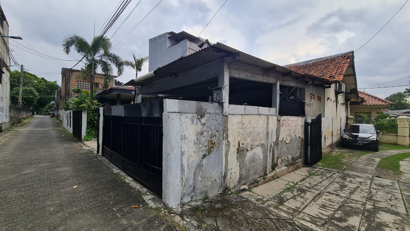 Rumah Hitung Tanah Area Cipete