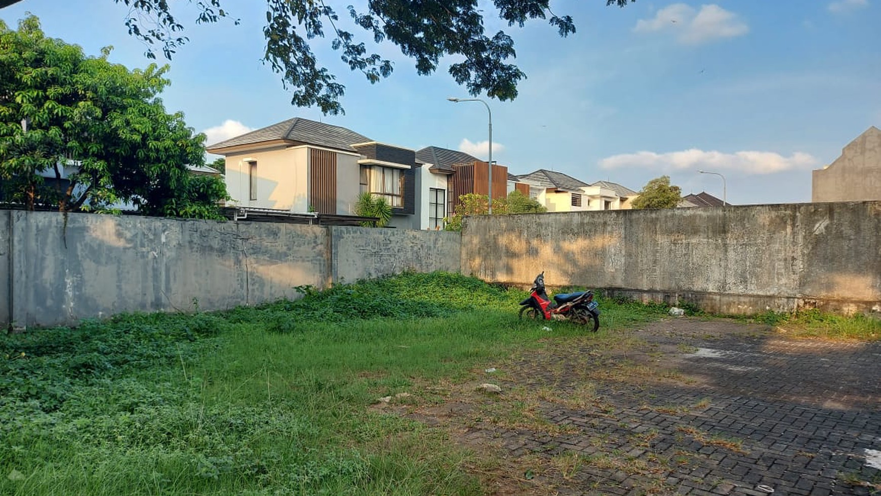 Fatmawati tanah luas 293 posisi hoek dalam cluster