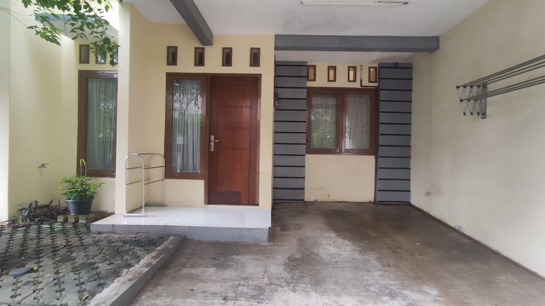 Rumah Minimalis, 1 Lantai, bebas banjir, siap huni di Pesanggrahan