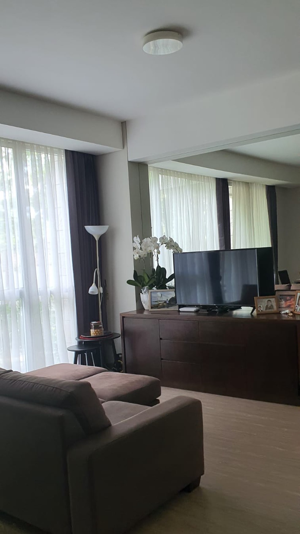 Apartemen Rainbow Spring full furnished harga Murah