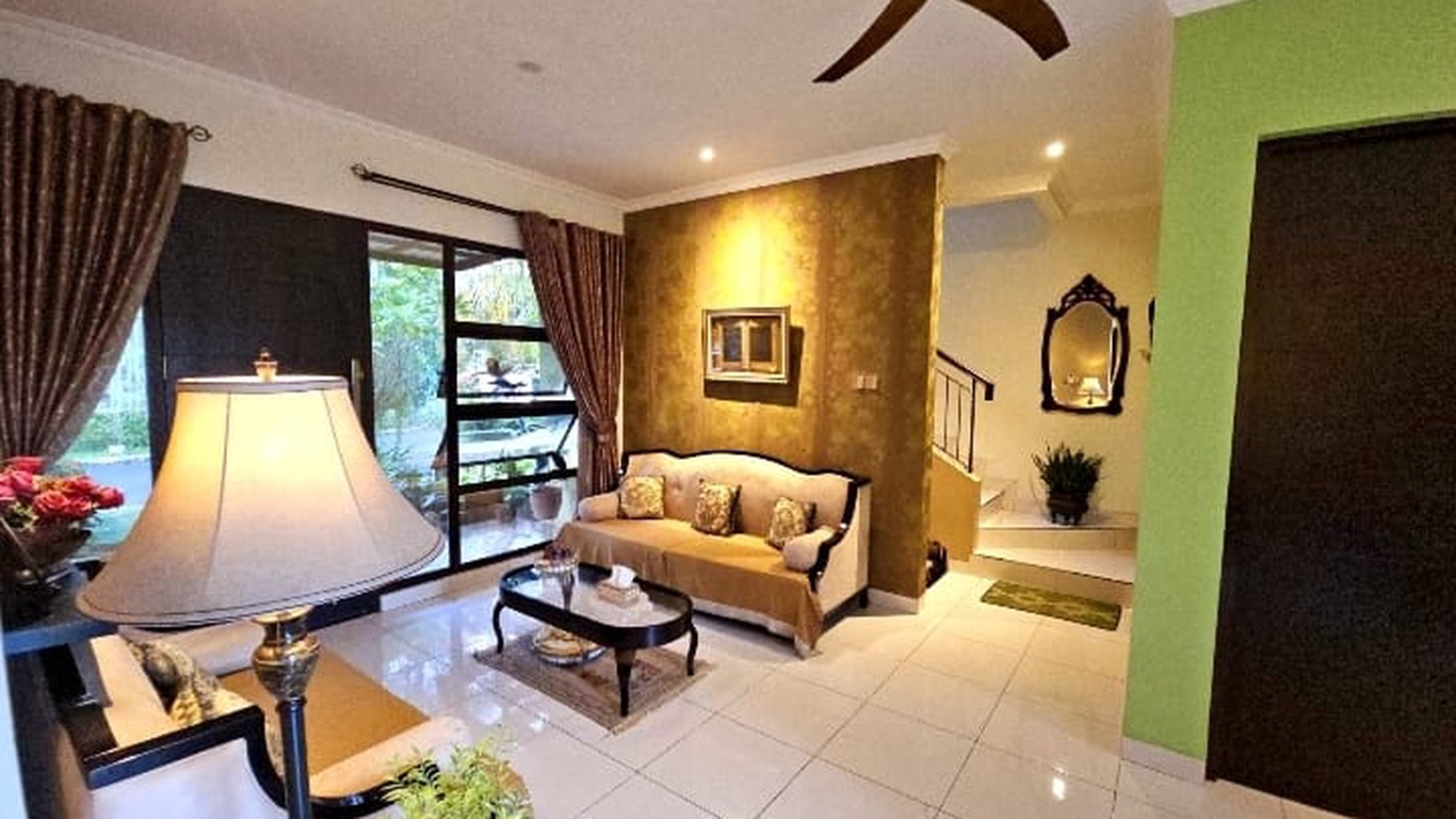 Rumah hoek 2 lantai Siap Huni depan Melia Golf Driving Range Legenda Wisata Cibubur