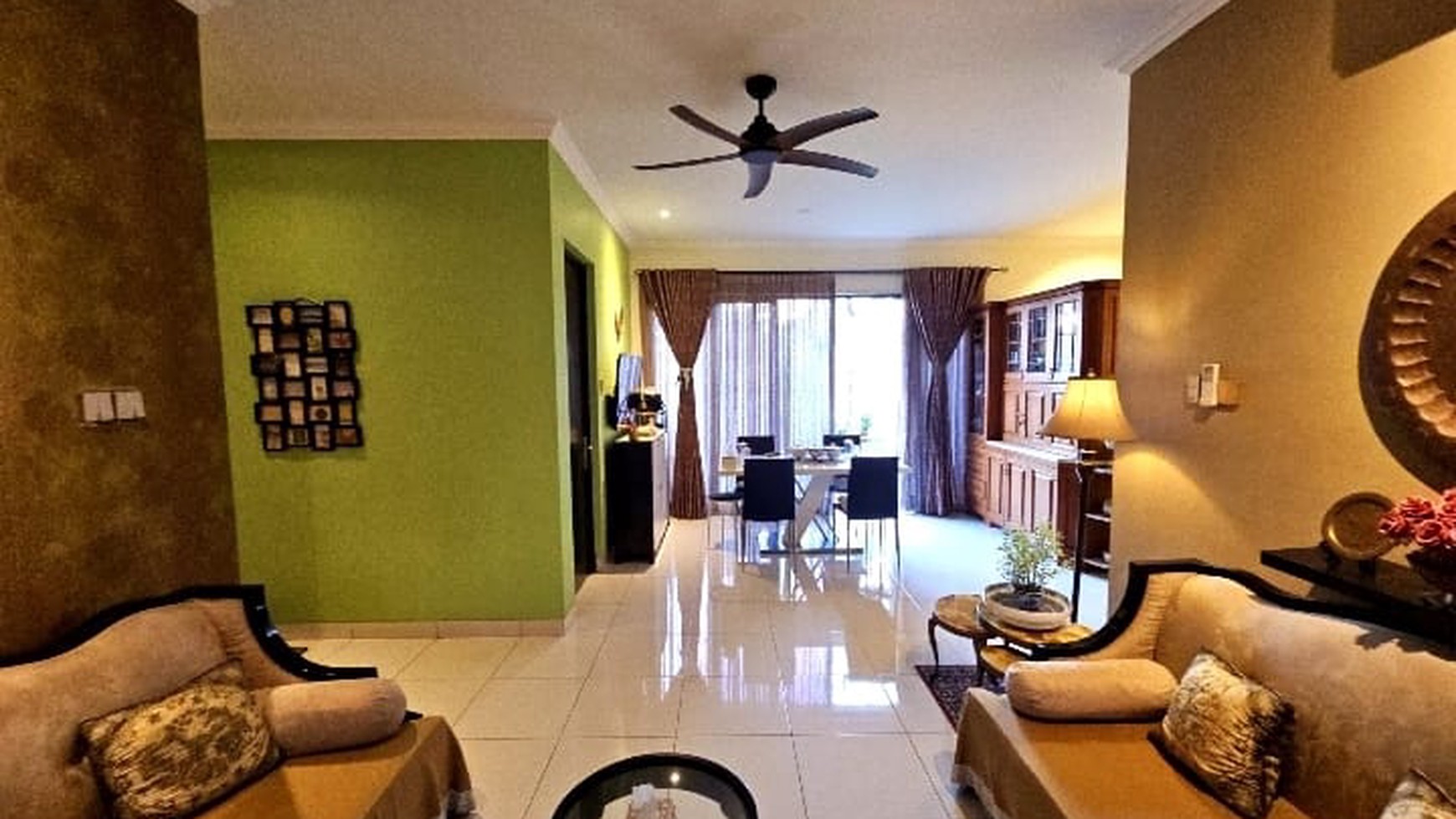 Rumah hoek 2 lantai Siap Huni depan Melia Golf Driving Range Legenda Wisata Cibubur