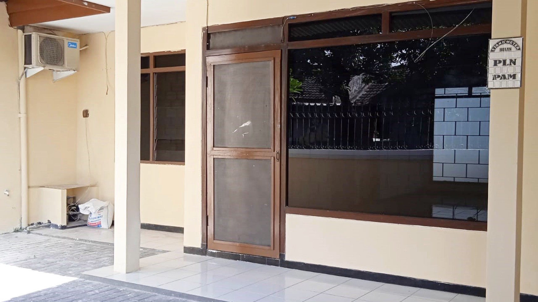 Rumah di Kutisari Indah Utara Surabaya Selatan, Bagus + Terawat, Siap Huni