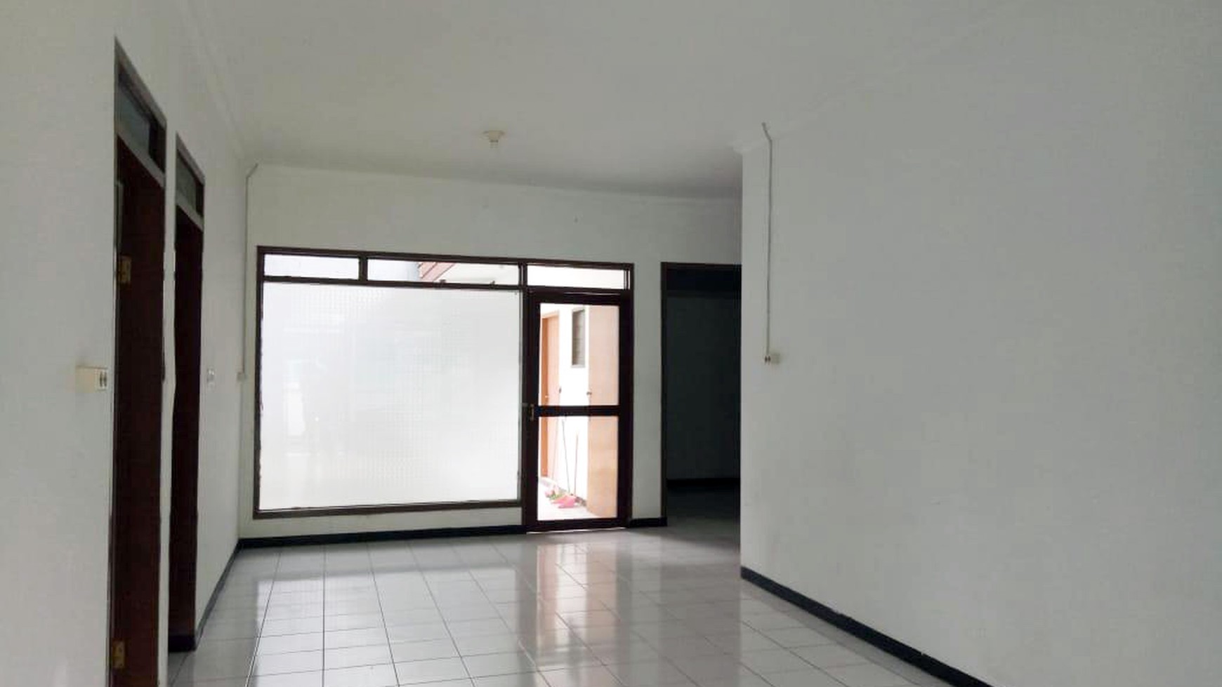 Rumah di Kutisari Indah Utara Surabaya Selatan, Bagus + Terawat, Siap Huni