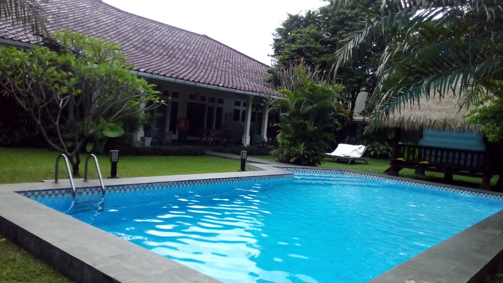 Rumah Klasik Dengan Luas Tanah 1374m2 di Kemang, Jakarta Selatan