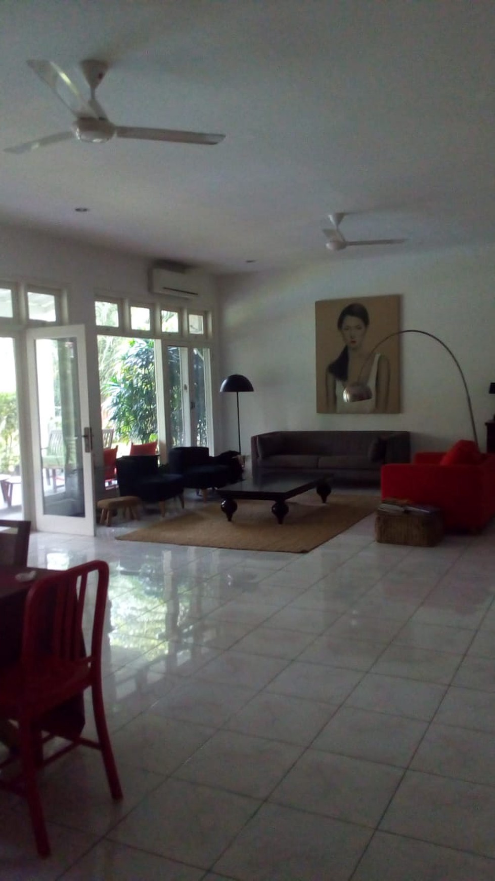 Rumah Klasik Dengan Luas Tanah 1374m2 di Kemang, Jakarta Selatan