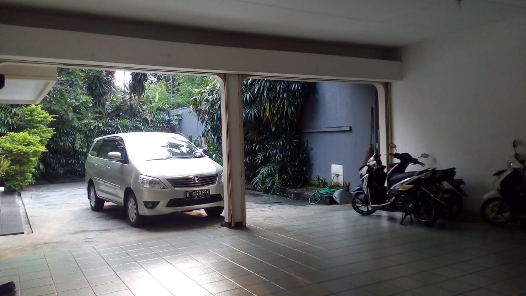 Rumah Klasik Dengan Luas Tanah 1374m2 di Kemang, Jakarta Selatan