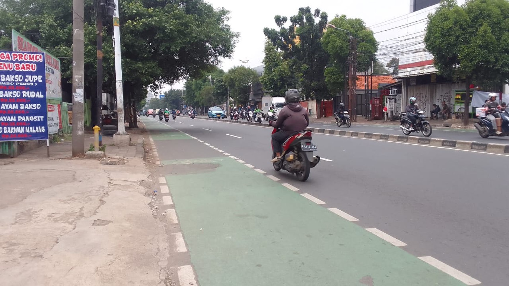 Lahan 1058 m2 Bonus Bangunan Di Jl. Dewi Sartika, Cawang, Strategis Hanya 3 Menit Ke Tol MT Haryono Cawang