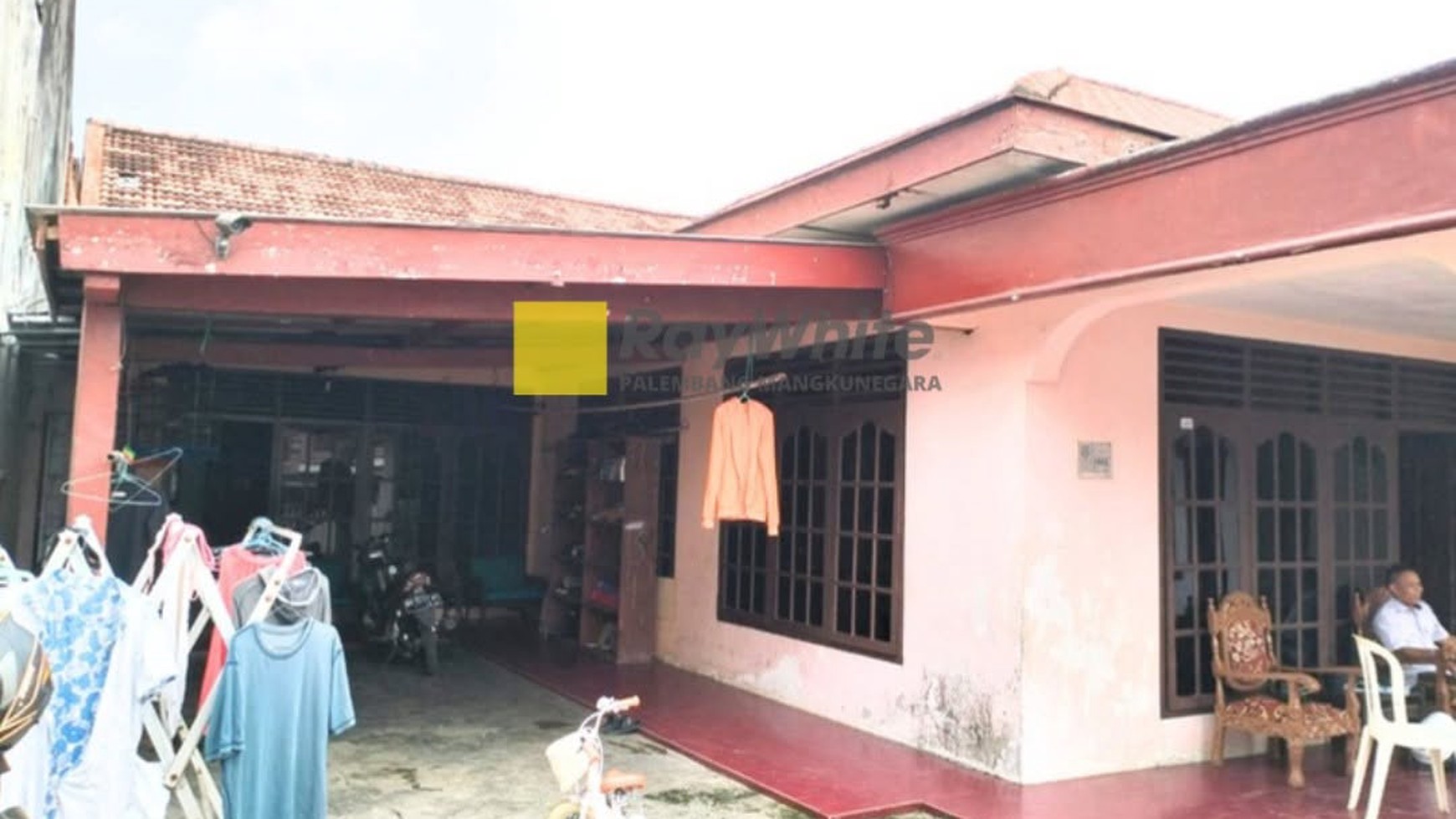 DI JUAL RUMAH TENGAH KOTA