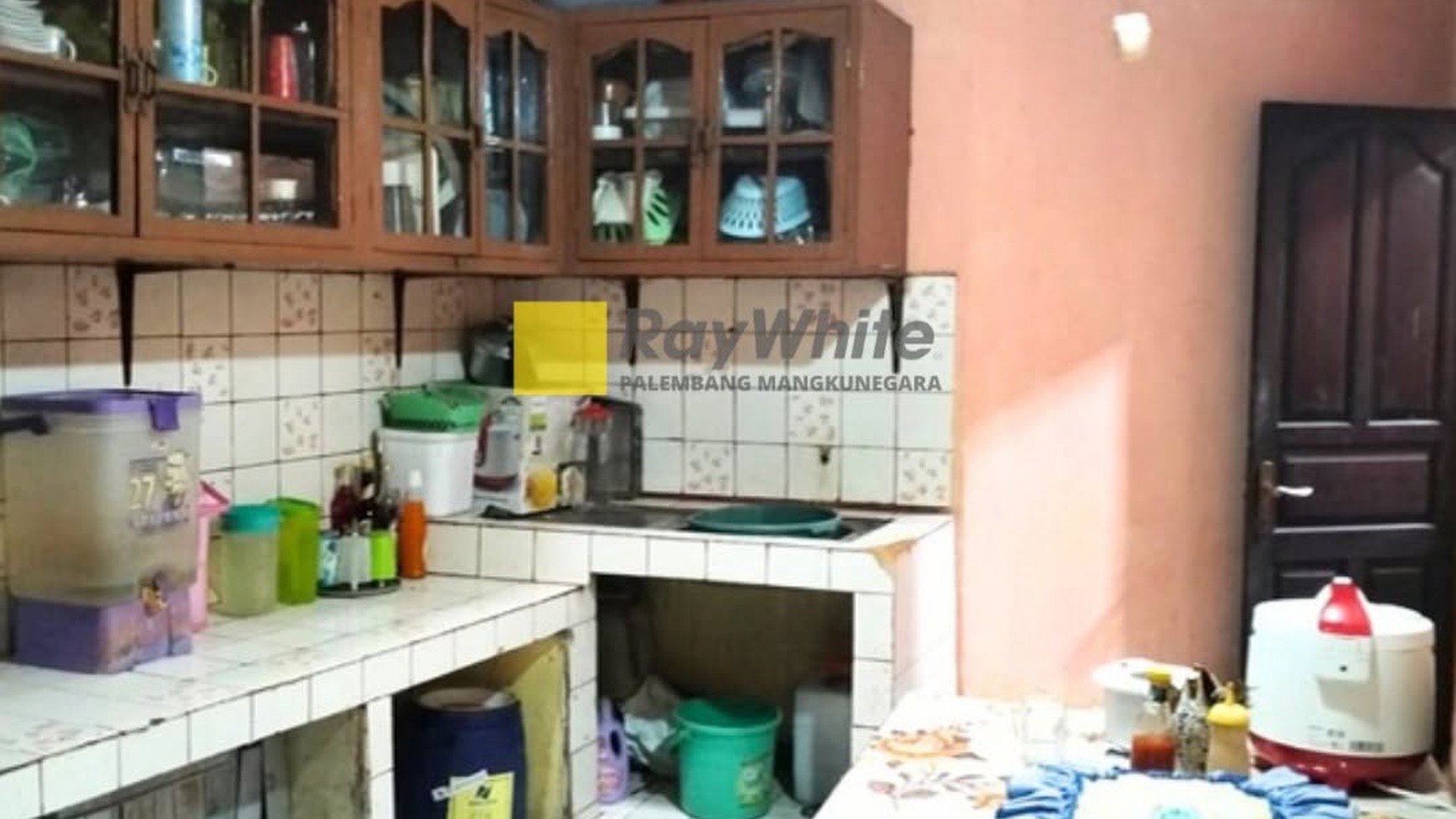 DI JUAL RUMAH TENGAH KOTA