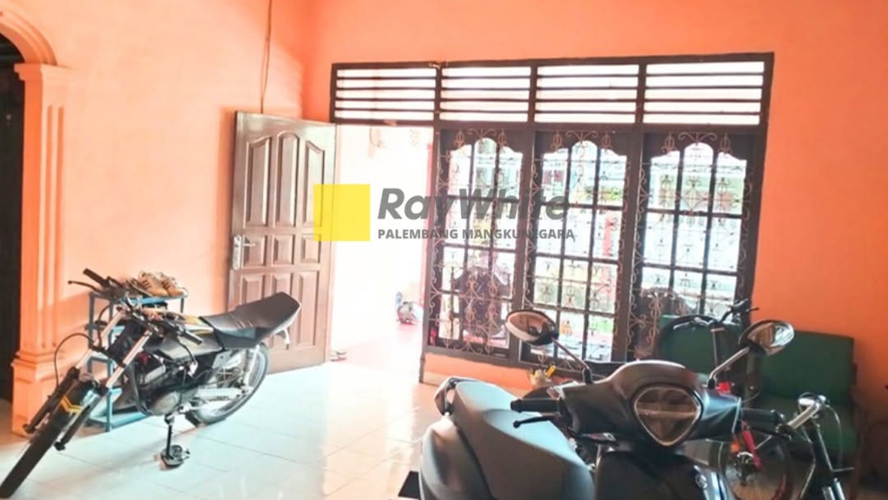 DI JUAL RUMAH TENGAH KOTA