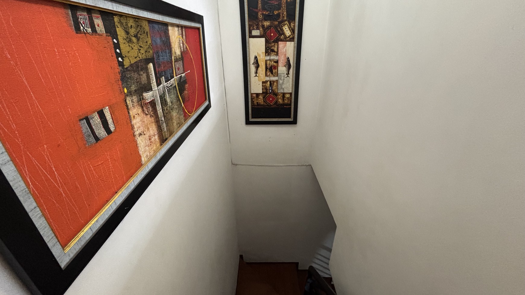 Rumah Kokoh 2 Lantai, Rapi Siap Huni Full Furnished di Kota Wisata Cibubur