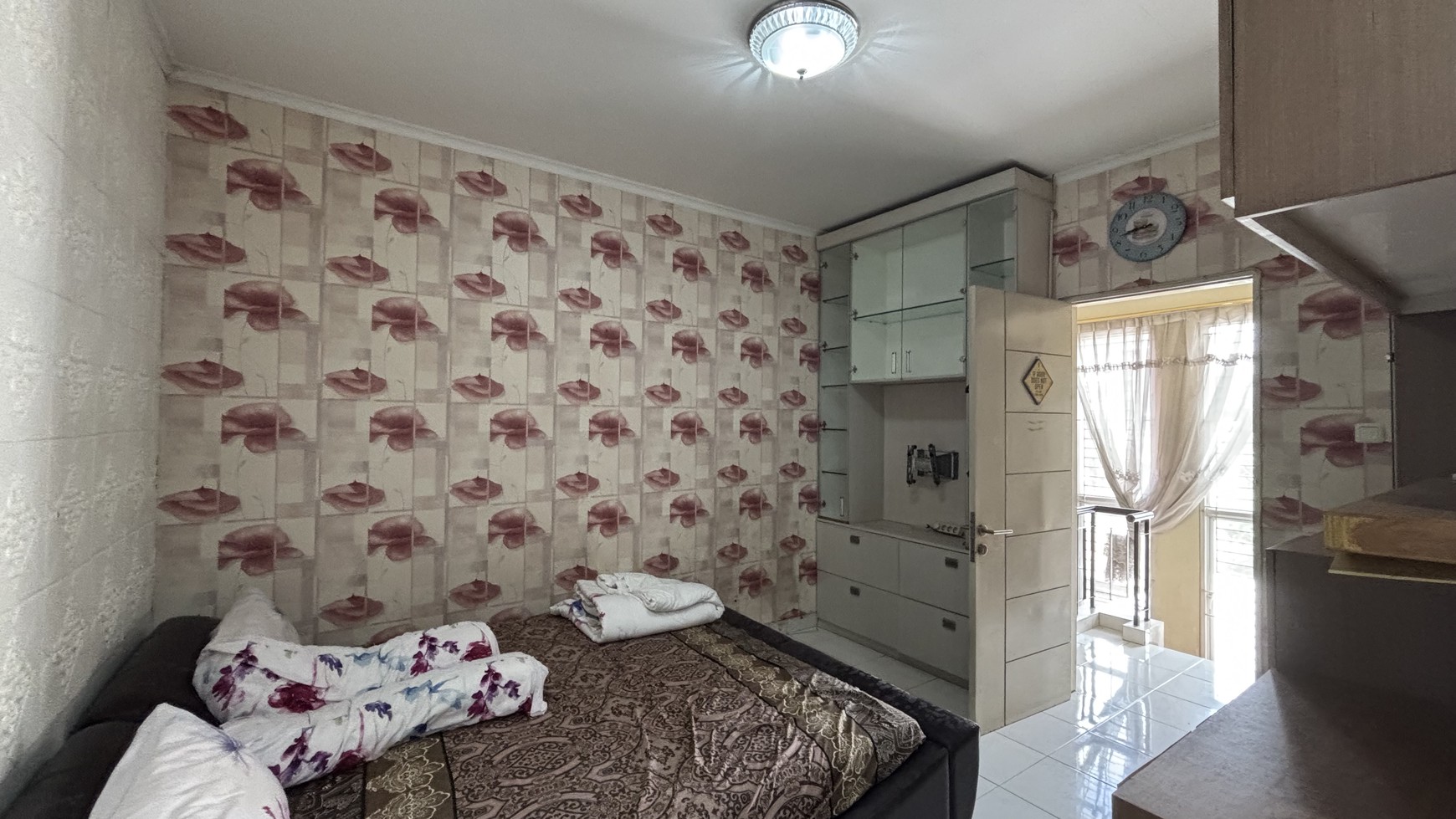 Rumah Kokoh 2 Lantai, Rapi Siap Huni Full Furnished di Kota Wisata Cibubur
