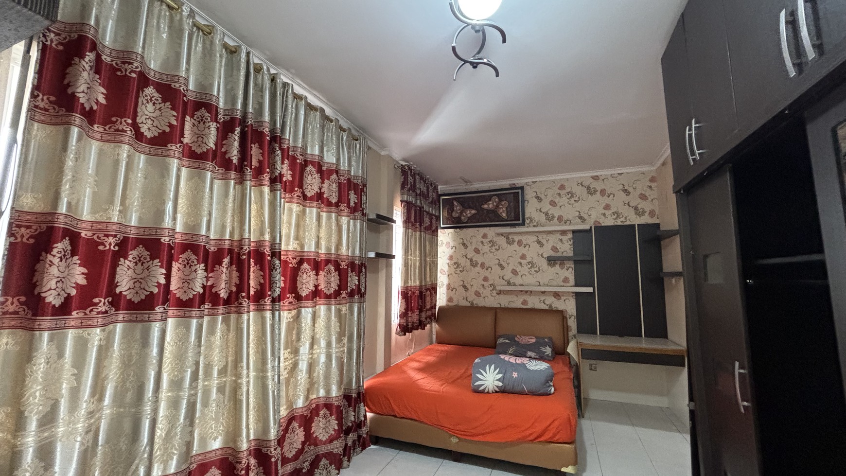 Rumah Kokoh 2 Lantai, Rapi Siap Huni Full Furnished di Kota Wisata Cibubur