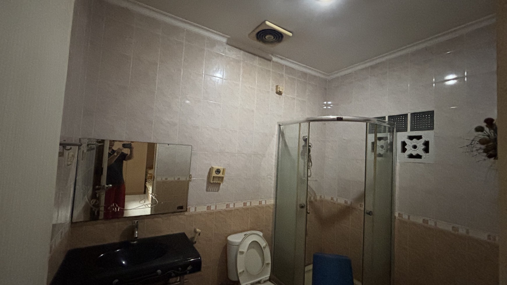 Rumah Kokoh 2 Lantai, Rapi Siap Huni Full Furnished di Kota Wisata Cibubur