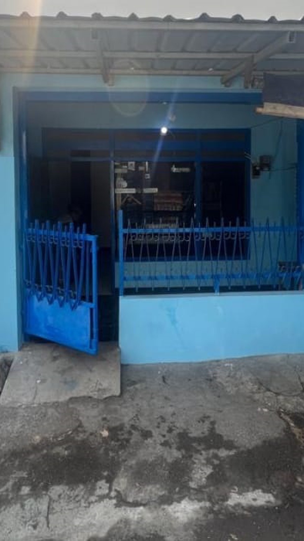 Disewakan Murah Rumah Jalan Darmokali Pusat Kota Surabaya