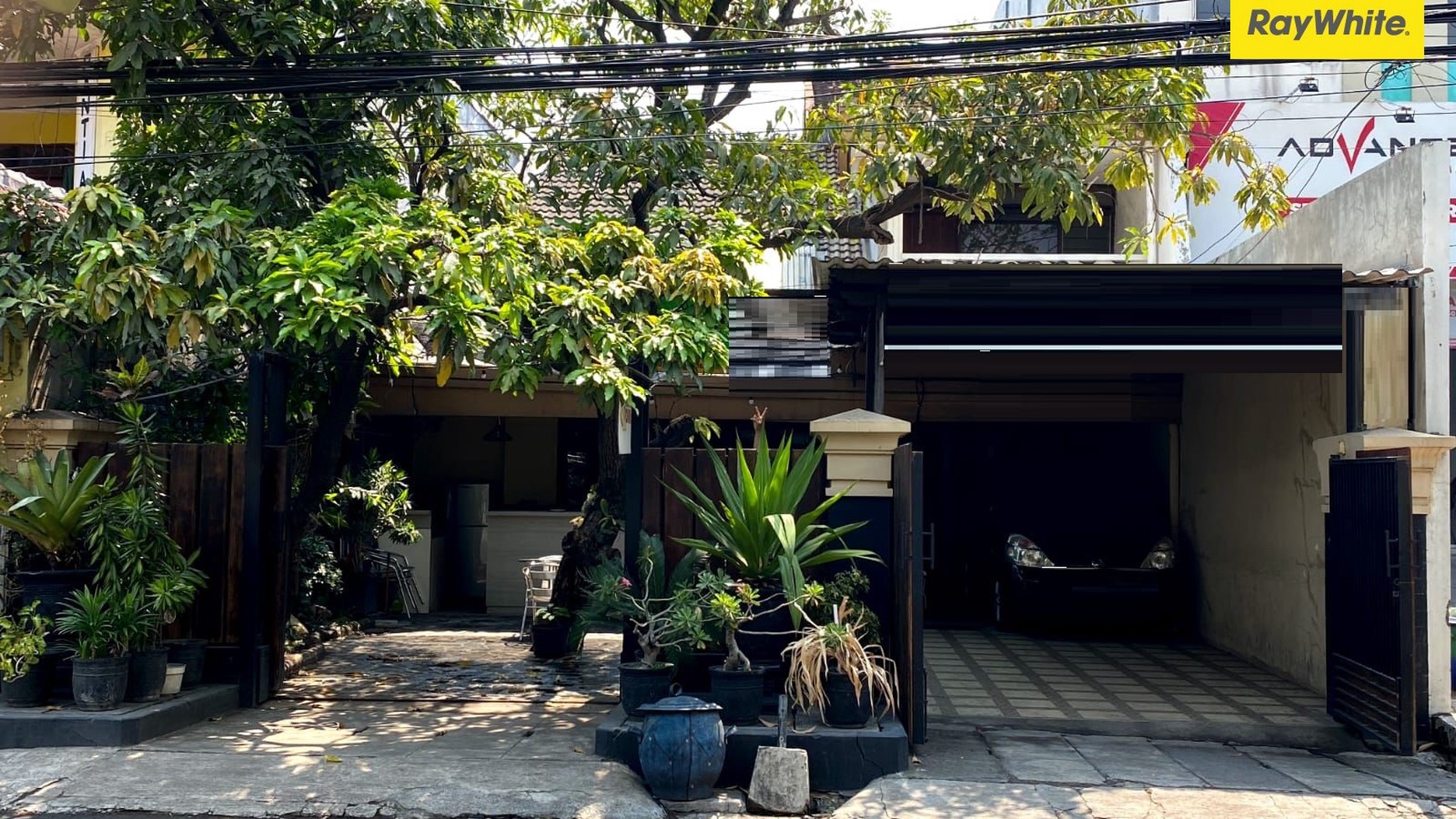 Dijual Rumah 2 lantai di Raya Mulyosari Surabaya