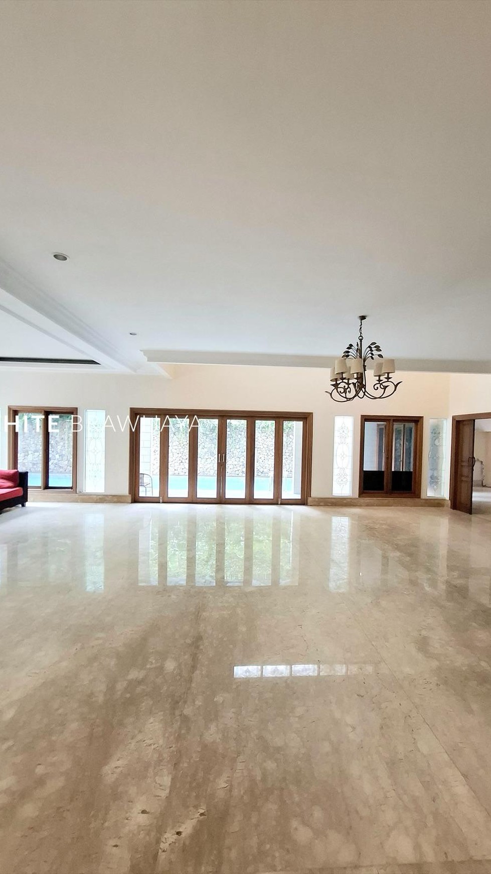 Tropical Modern Home Area Lebalk Bulus