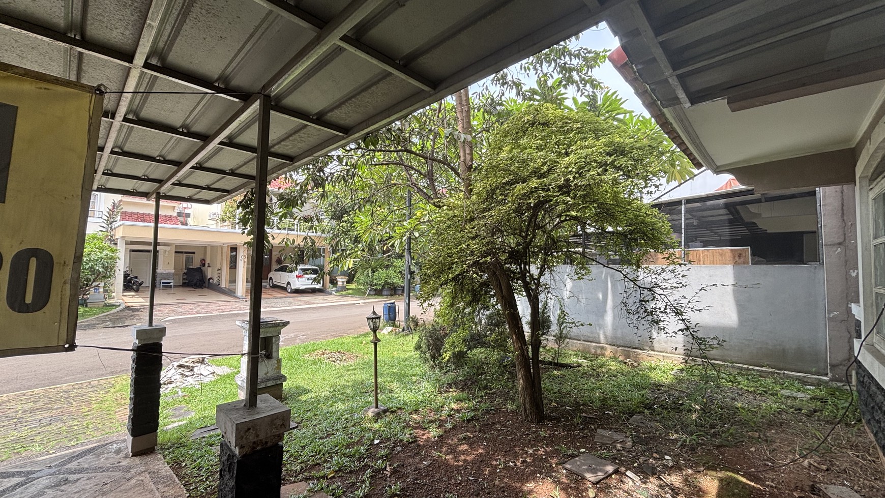 Rumah 2 Lantai, Perlu Renovasi di Kota Wisata Cibubur