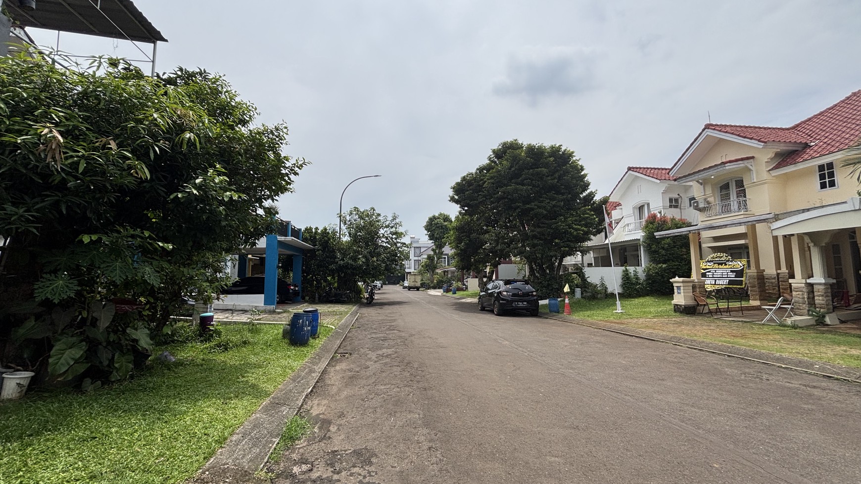Rumah 2 Lantai, Perlu Renovasi di Kota Wisata Cibubur