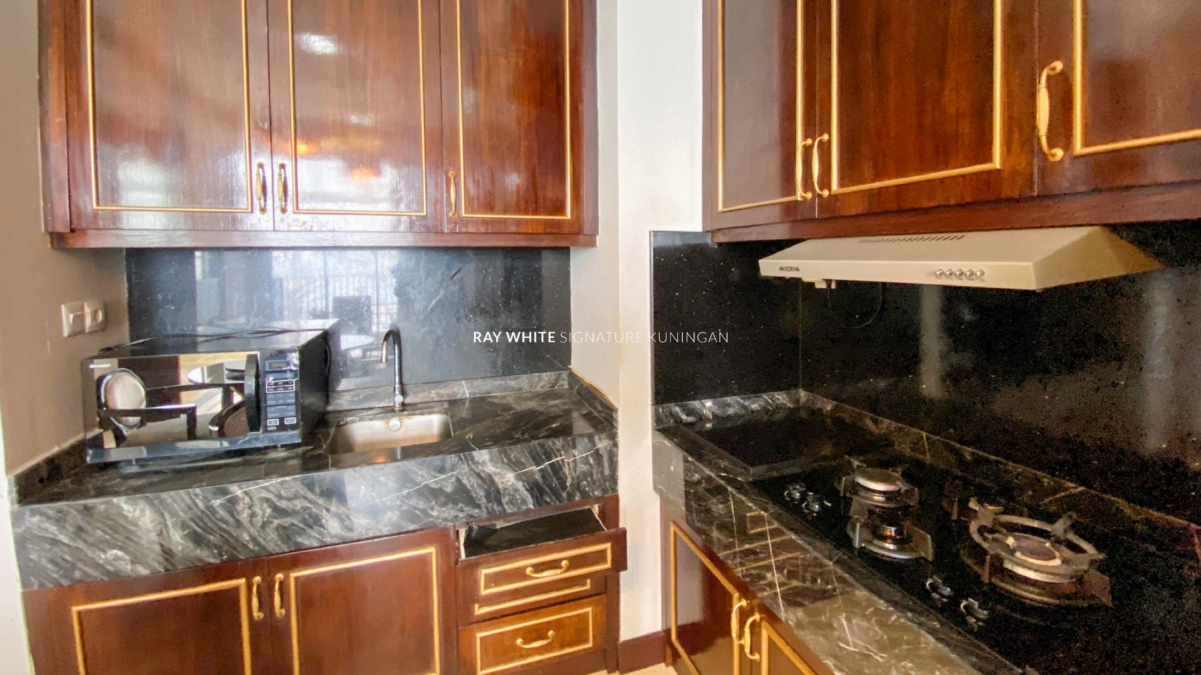 Jual dan Sewa Apartemen 3 Bedroom di Permata Hijau Suites