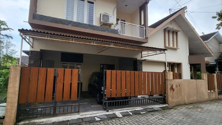 Rumah Dalam Perum Ambarukmo Green Valley Banguntapan Bantul