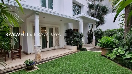 Tropical Modern Home Tirtayasa Kebayoran Baru