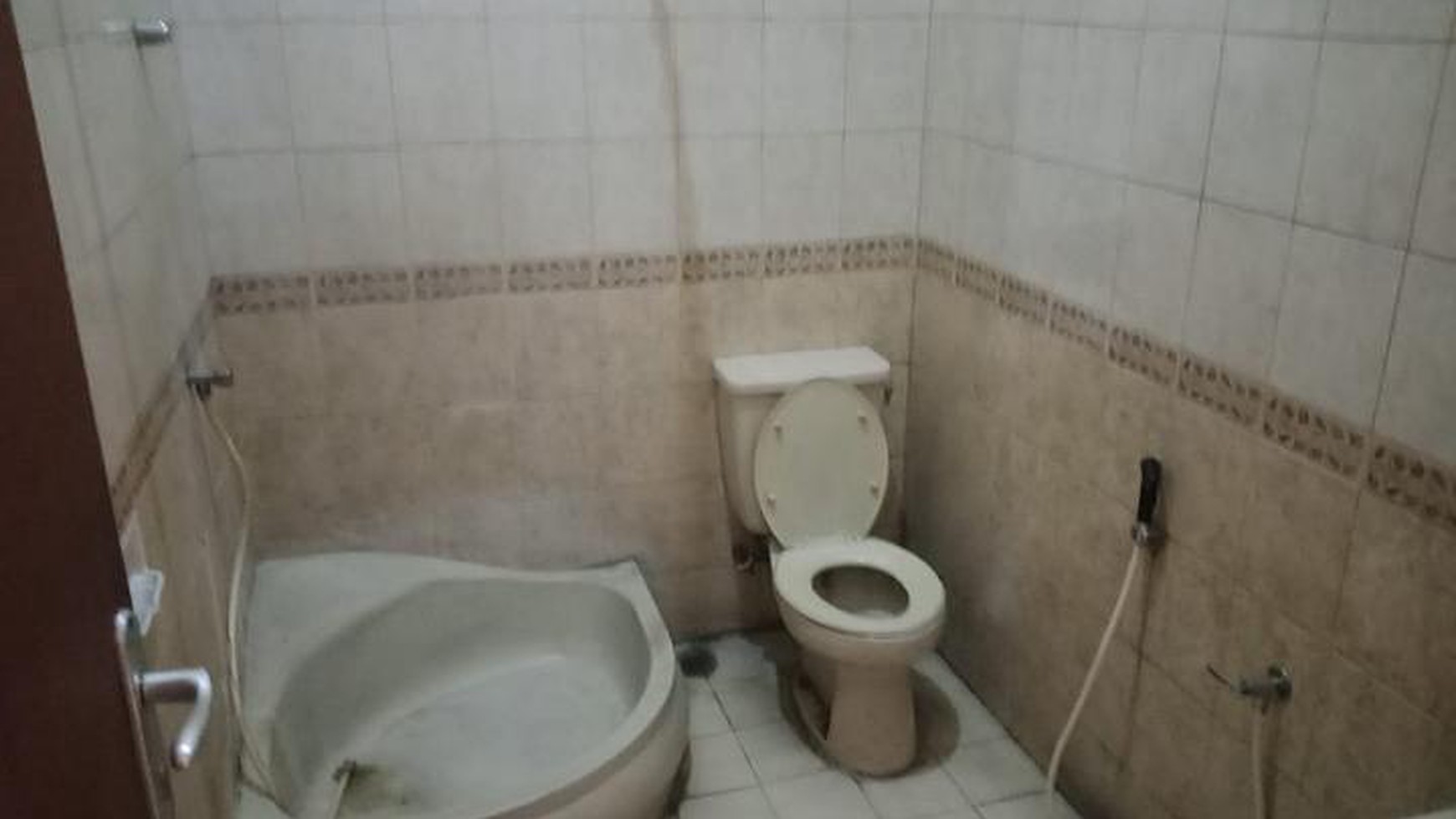 Rumah Sektor 1 Bintaro JakSek jalan utama, bisa pakai usaha...