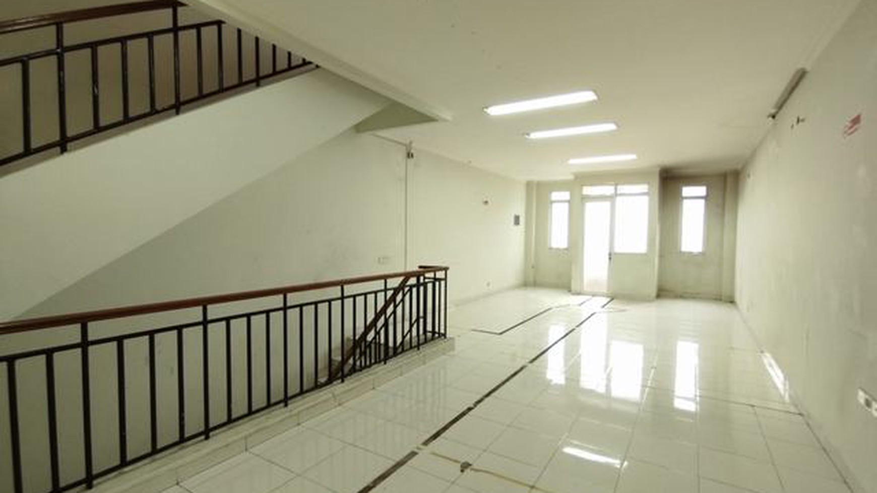 Dijual ruko Graha Boulevard Gading Serpong Tangerang